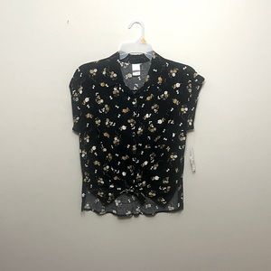 No Boundaries Woven Tie front black soot Camp shirt.